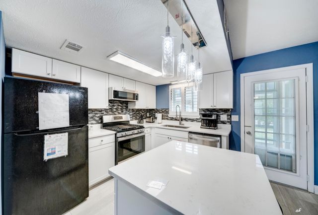 143 W Leslie Lane -, Panama City Beach, FL 32407