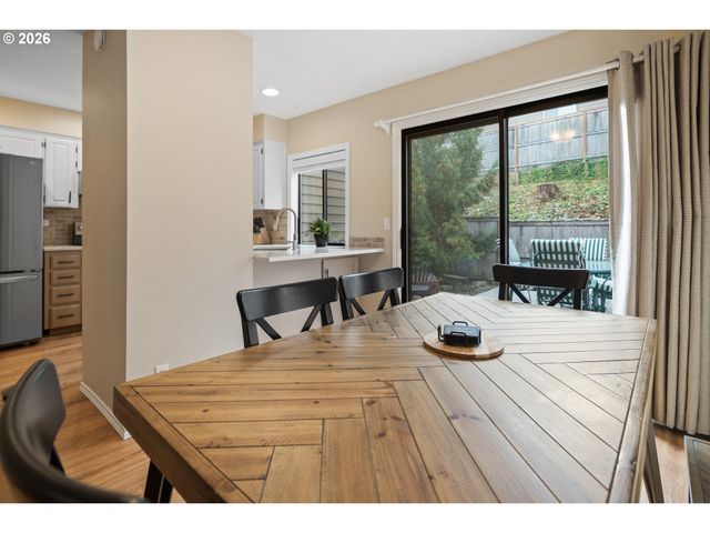 7949 Sw CONNEMARA Ter, Beaverton, OR 97008