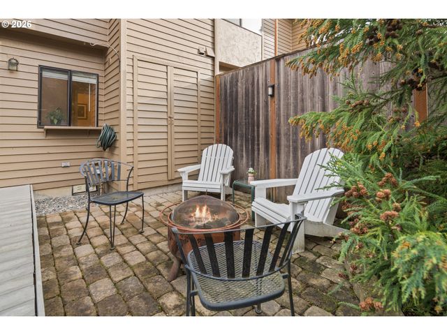 7949 Sw CONNEMARA Ter, Beaverton, OR 97008