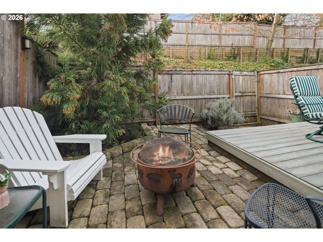 7949 Sw CONNEMARA Ter, Beaverton, OR 97008