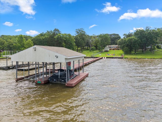 142 Ivy Lane, Mabank, TX 75156