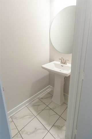 2348 Rook Drive, Dallas, TX 75211