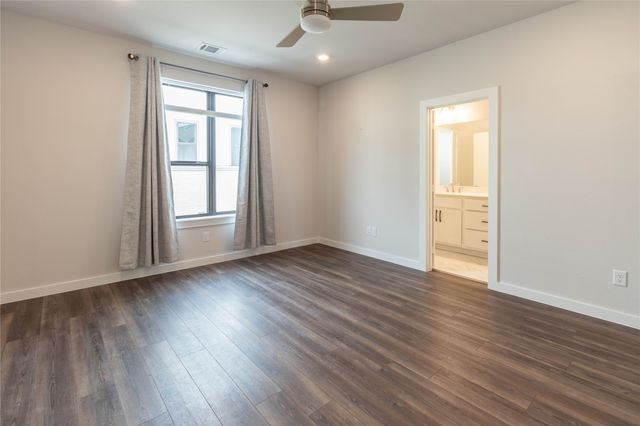 2348 Rook Drive, Dallas, TX 75211