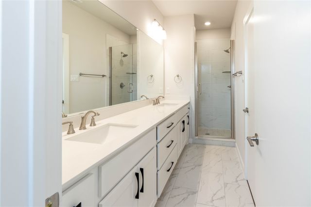 2348 Rook Drive, Dallas, TX 75211