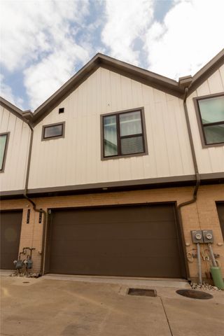 2348 Rook Drive, Dallas, TX 75211