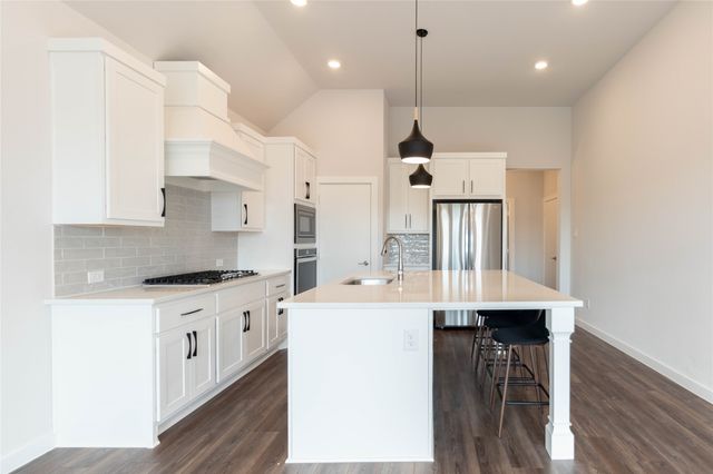 2348 Rook Drive, Dallas, TX 75211