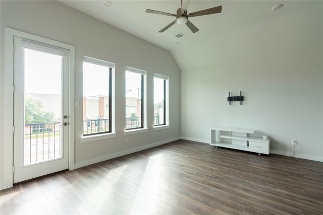 2348 Rook Drive, Dallas, TX 75211