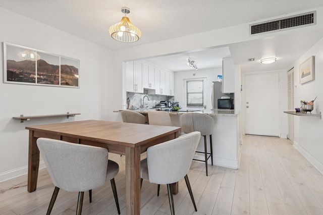 5961 NW 2nd Avenue 304, Boca Raton, FL 33487