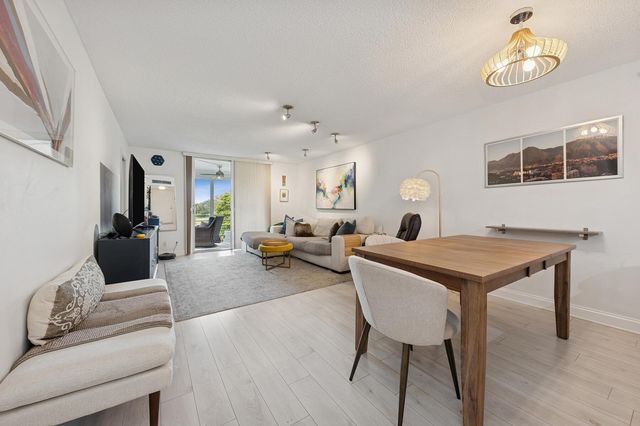 5961 NW 2nd Avenue 304, Boca Raton, FL 33487