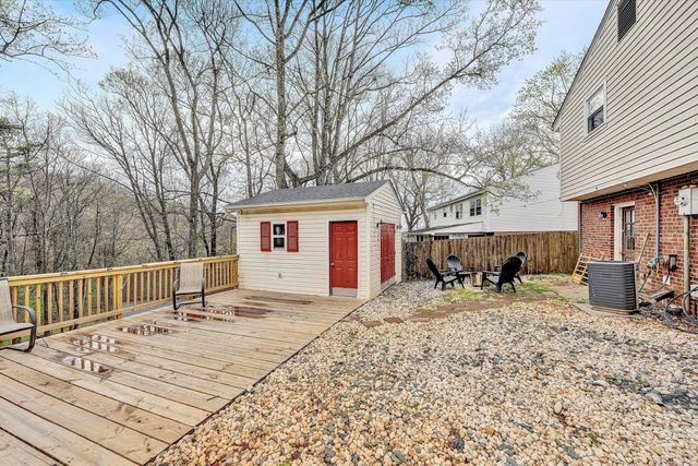 1740 Parker LN, Vinton, VA 24179