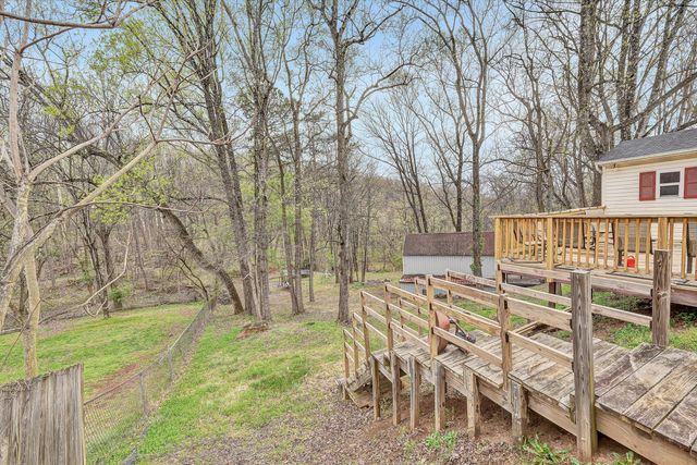 1740 Parker LN, Vinton, VA 24179