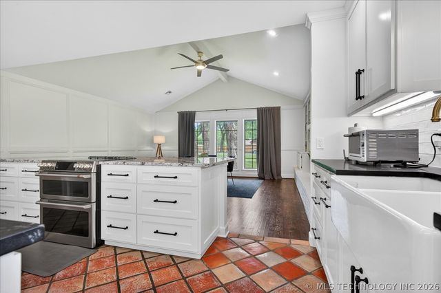 2301 Camden Court, Bartlesville, OK 74006