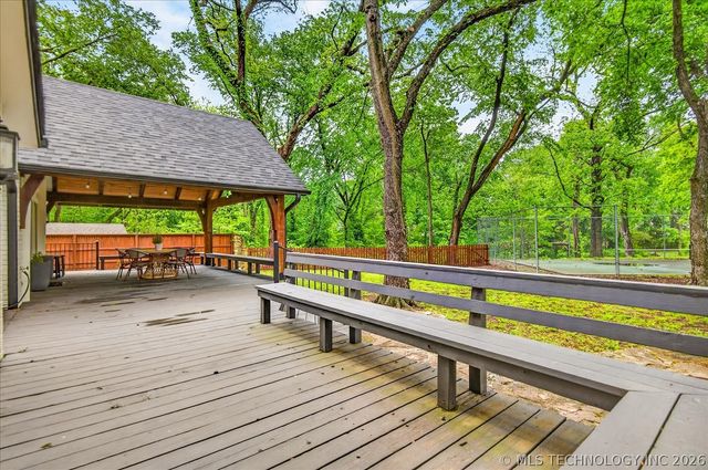 2301 Camden Court, Bartlesville, OK 74006