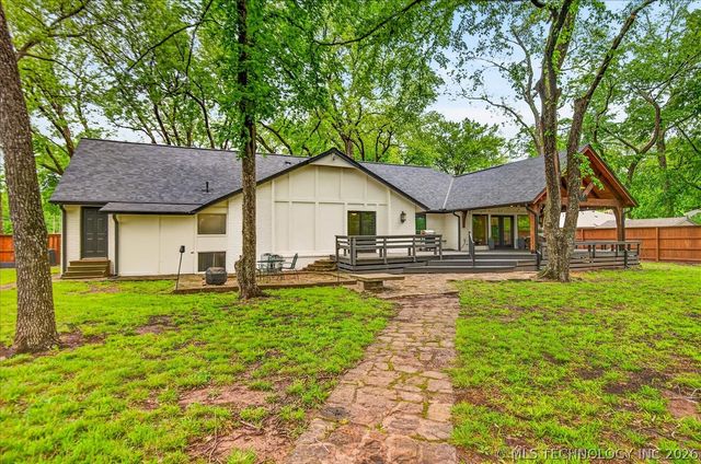 2301 Camden Court, Bartlesville, OK 74006
