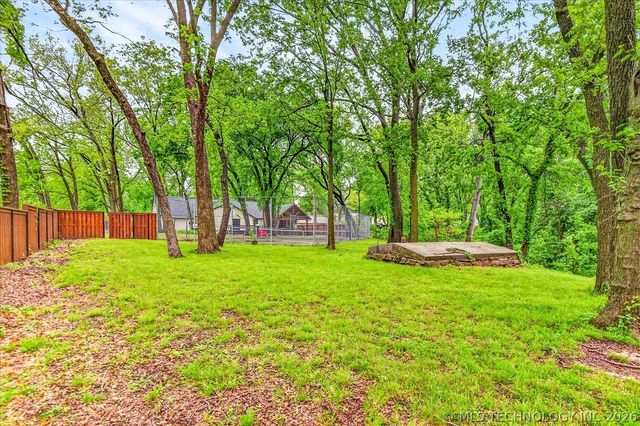 2301 Camden Court, Bartlesville, OK 74006