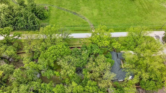 2301 Camden Court, Bartlesville, OK 74006