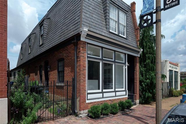 1915 S 12th Street, St Louis, MO 63104