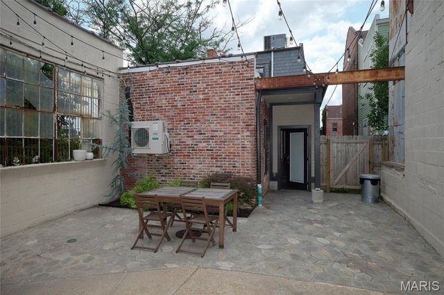 1915 S 12th Street, St Louis, MO 63104