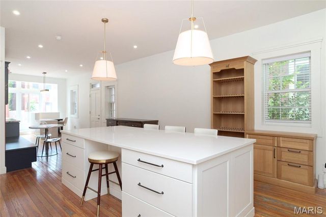 1915 S 12th Street, St Louis, MO 63104