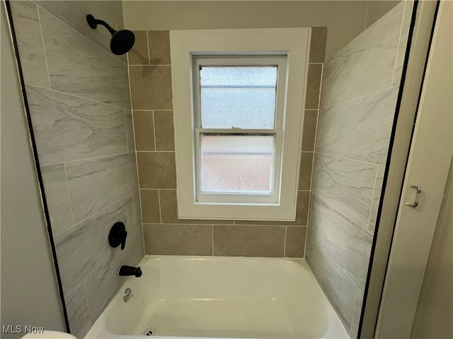 907 Rondel Road, Cleveland, OH 44110