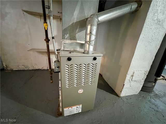 907 Rondel Road, Cleveland, OH 44110