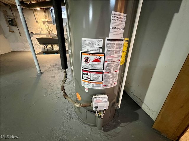 907 Rondel Road, Cleveland, OH 44110