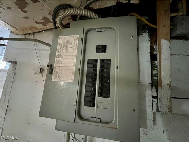 907 Rondel Road, Cleveland, OH 44110