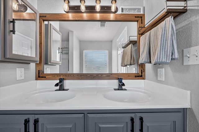 127 N Point Drive, Krum, TX 76249