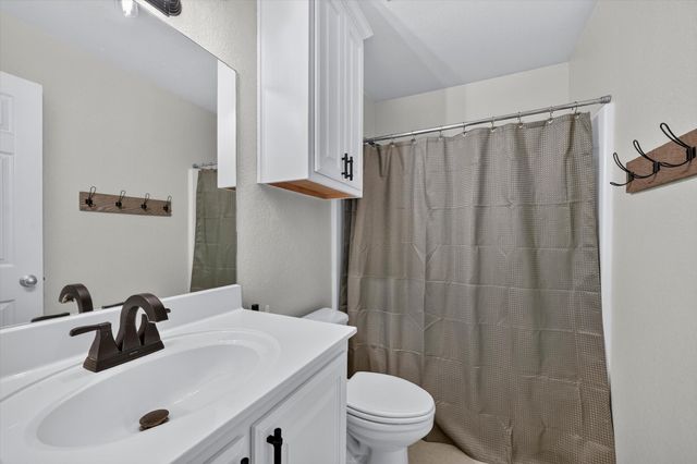 127 N Point Drive, Krum, TX 76249