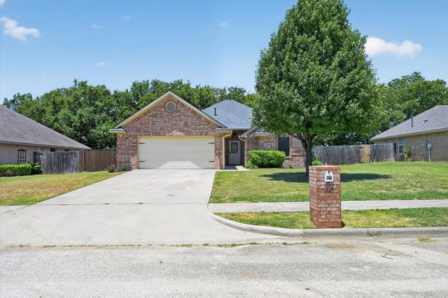 127 N Point Drive, Krum, TX 76249