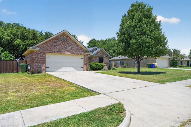 127 N Point Drive, Krum, TX 76249