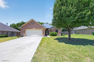 127 N Point Drive, Krum, TX 76249