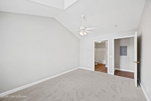 7300 Saint Andrews Woods Cir 203, Louisville, KY 40214