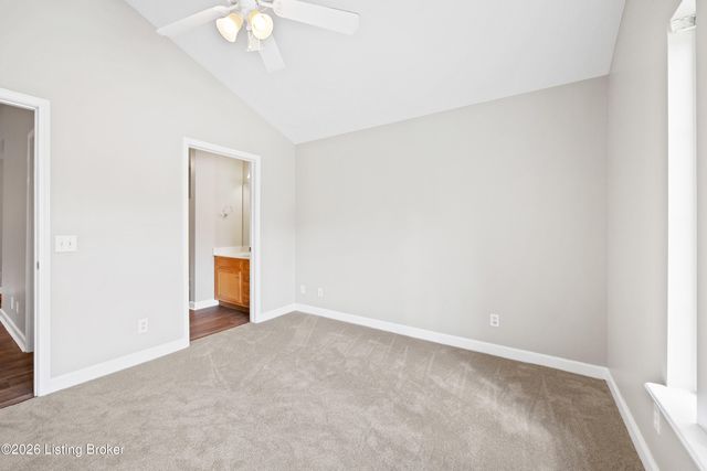 7300 Saint Andrews Woods Cir 203, Louisville, KY 40214