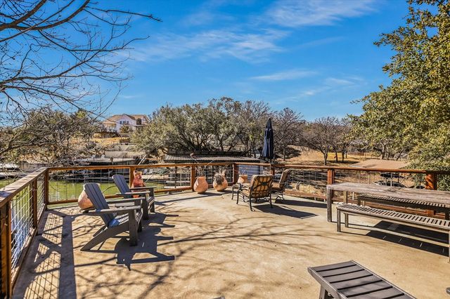 316 Mountain View Dr, Sunrise Beach, TX 78643