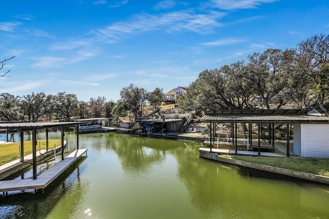 316 Mountain View Dr, Sunrise Beach, TX 78643