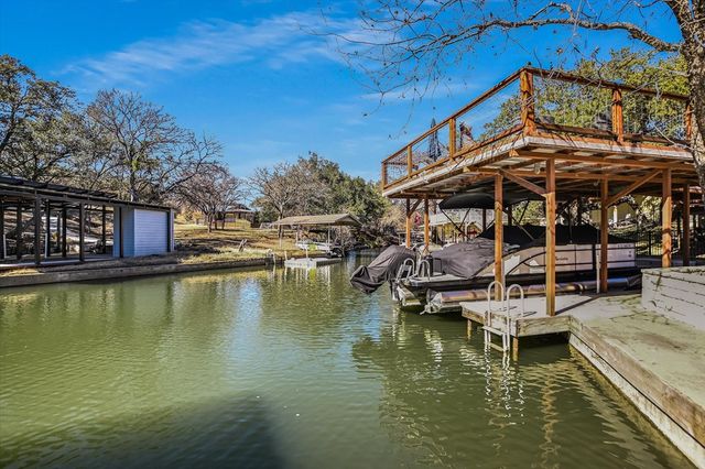 316 Mountain View Dr, Sunrise Beach, TX 78643