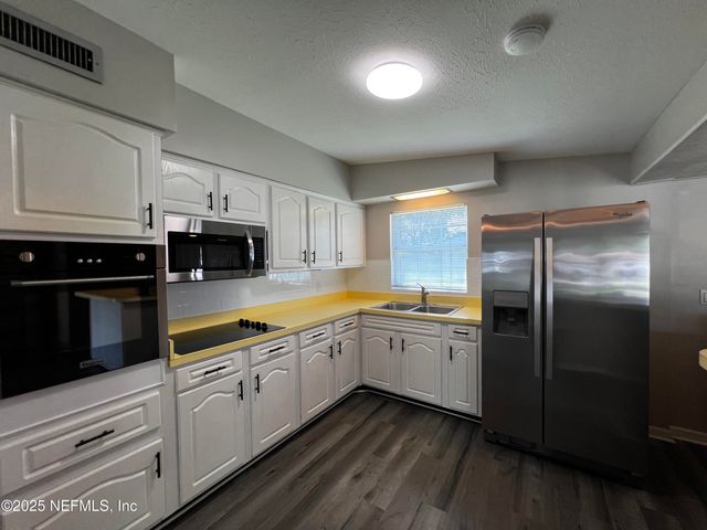 11505 INEZ Drive, Jacksonville, FL 32218