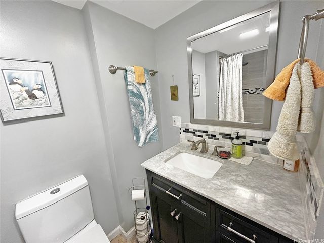 439 Keoniana Street 201, Honolulu, HI 96815