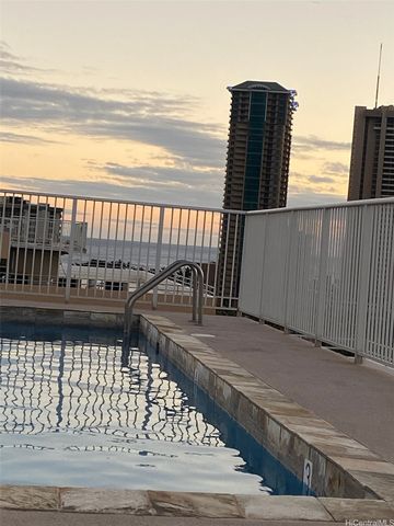 439 Keoniana Street 201, Honolulu, HI 96815