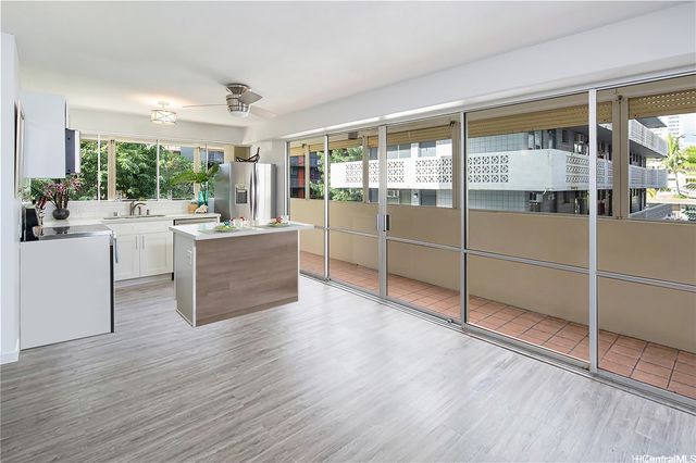 439 Keoniana Street 201, Honolulu, HI 96815