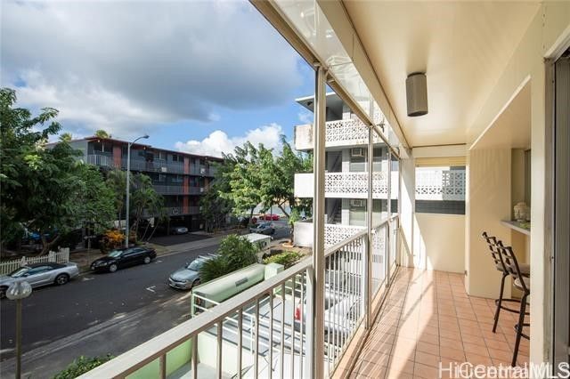 439 Keoniana Street 201, Honolulu, HI 96815
