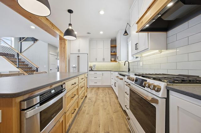 4259 Bristlecone Loop S, Fargo, ND 58104