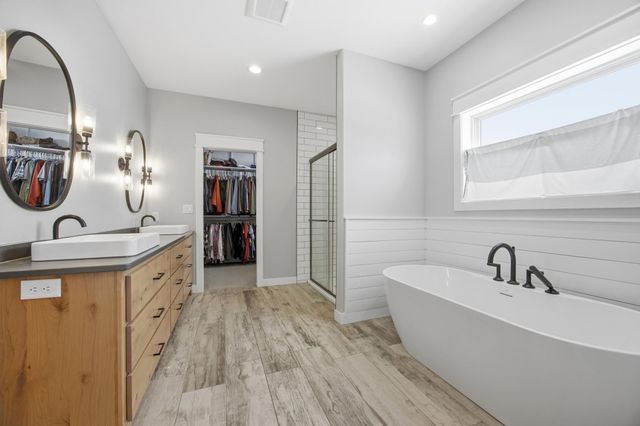 4259 Bristlecone Loop S, Fargo, ND 58104