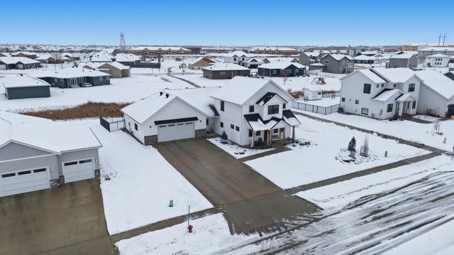 4259 Bristlecone Loop S, Fargo, ND 58104