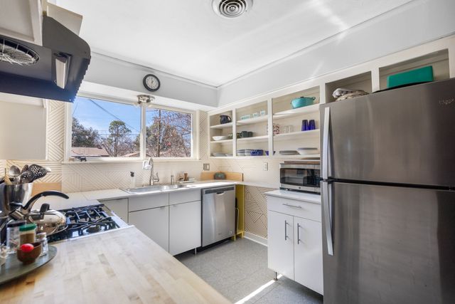 1106 Coke Drive, Arlington, TX 76010