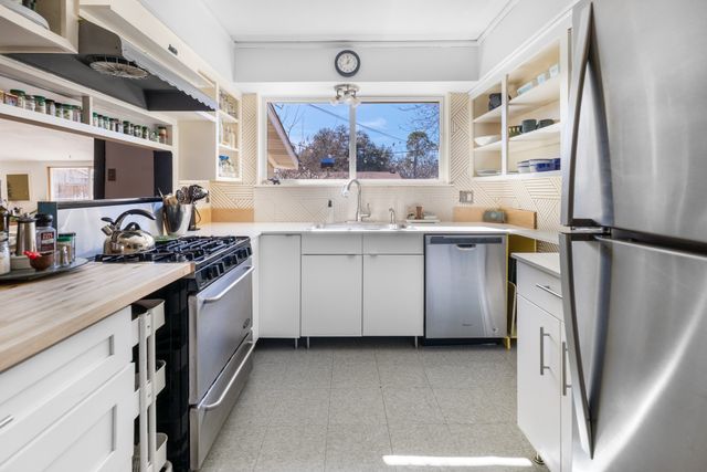 1106 Coke Drive, Arlington, TX 76010