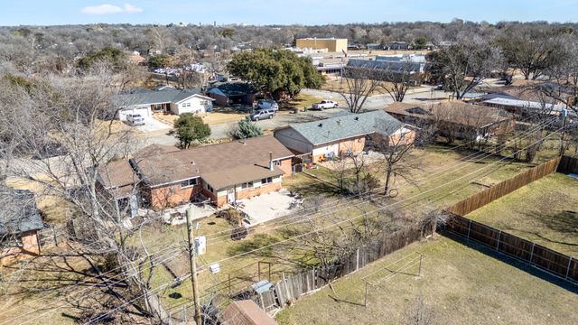 1106 Coke Drive, Arlington, TX 76010