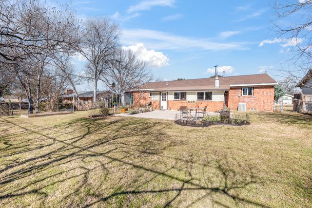 1106 Coke Drive, Arlington, TX 76010