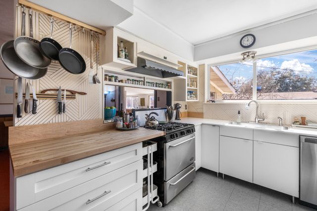 1106 Coke Drive, Arlington, TX 76010